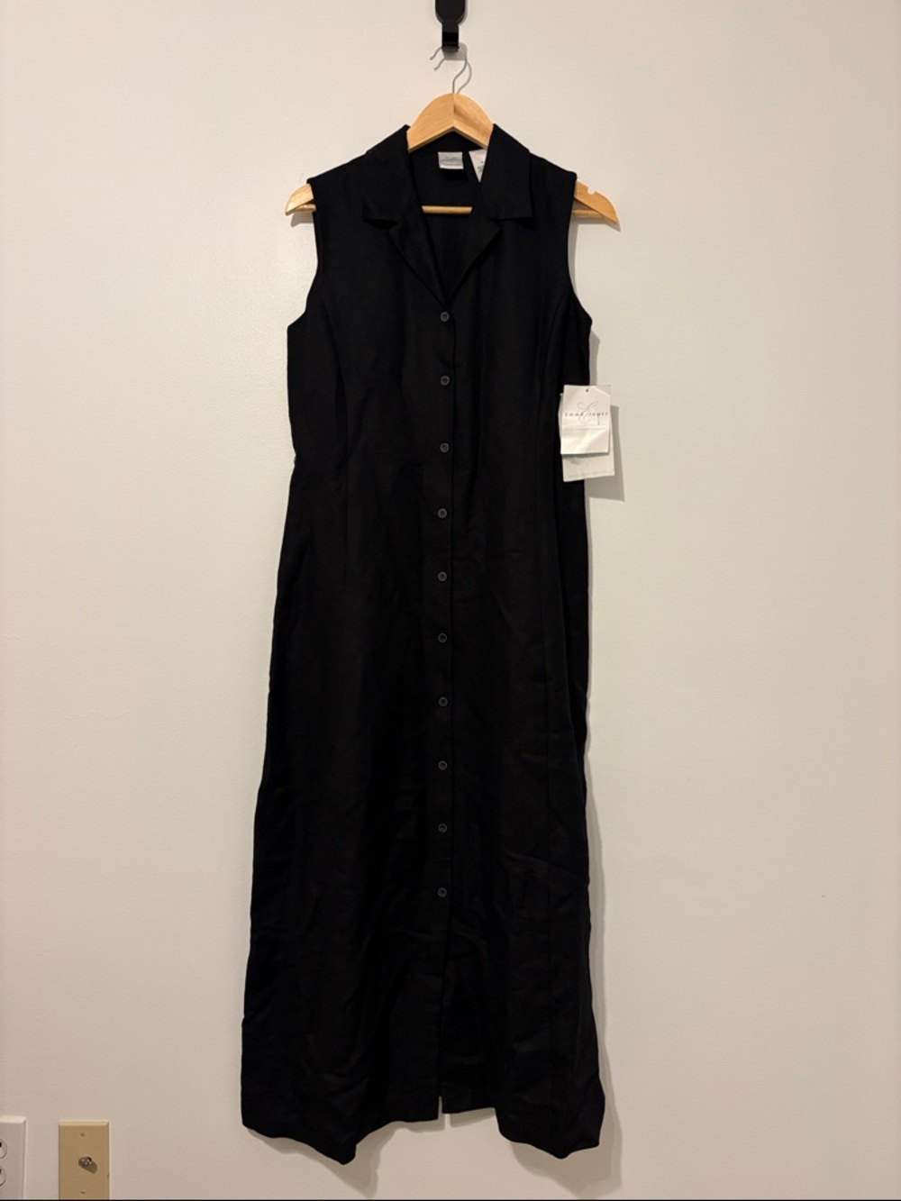 Emma James (a Liz Claiborne company) Sleeveless Black Button-Down Maxi Dress